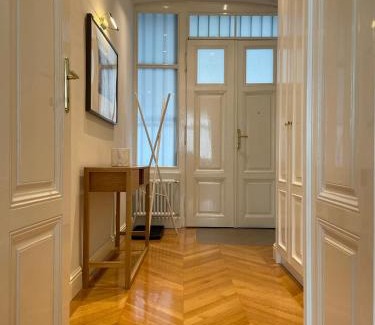 Neubau Apartamento | Luxury 2BR Apartment Neubaugasse