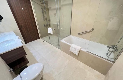 Dubai Media City Apartamento | Luxury 2BR Avani Palm View Apt