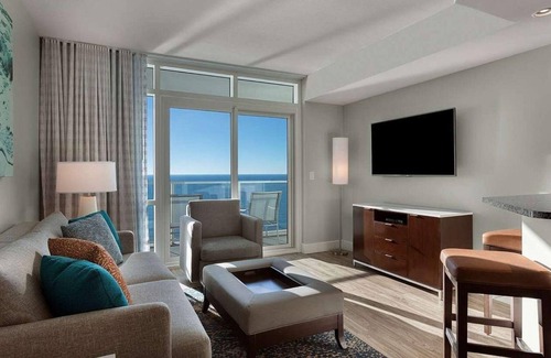 Myrtle Beach Complejo | Luxury 2BR Condo at Ocean 22 | Stunning Views, Pools & Direct Beach Access