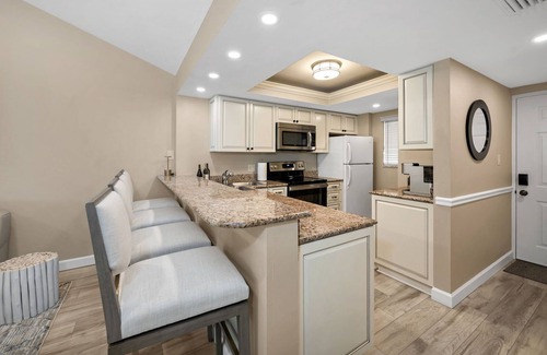 Bonita Bay Condominio | Luxury 2BR Condo w/ Private Beach Access & Resort Perks – Bonita Bay