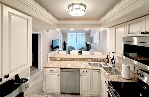 Bonita Bay Condominio | Luxury 2BR Condo w/ Private Beach Access & Resort Perks – Bonita Bay