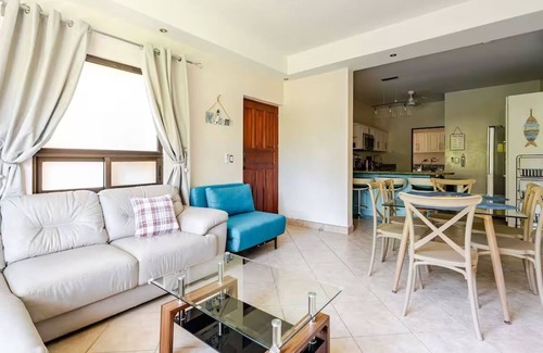 Tamarindo Apartamento | Luxury 2BR Retreat Near Tamarindo: Pool View, Modern Comfort, and Prime Location