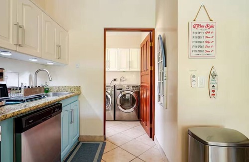 Tamarindo Apartamento | Luxury 2BR Retreat Near Tamarindo: Pool View, Modern Comfort, and Prime Location