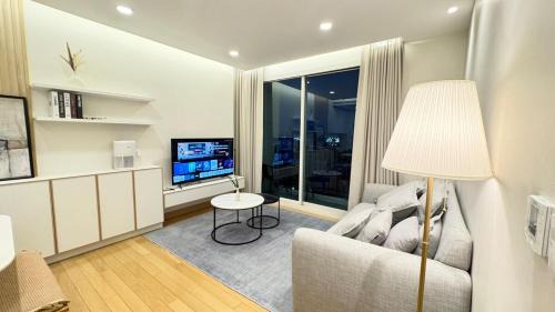 Klaeng Apartamento | Luxury 2BR Thonglor Pool Sauna