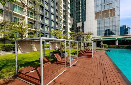 Klaeng Apartamento | Luxury 2BR Thonglor Pool Sauna