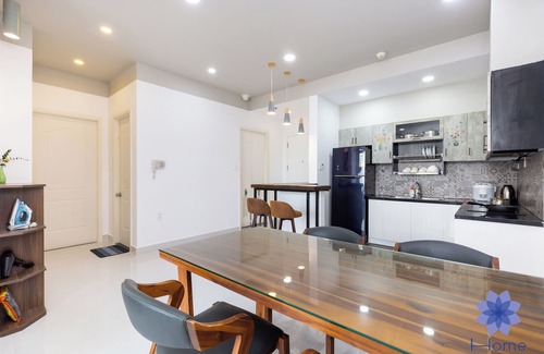 Phu Nhuan Casa | Luxury 2Brs Apt w/Pool View, Free Gym & Pool