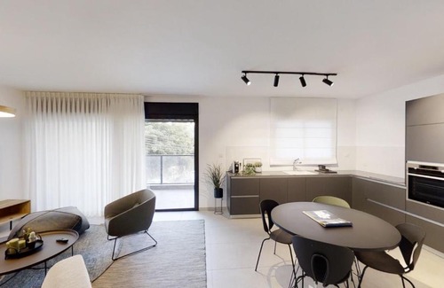 Haifa Apartamento | Luxury 3&4 Bedroom new apartments - close to the Beach & Bahai Gardens