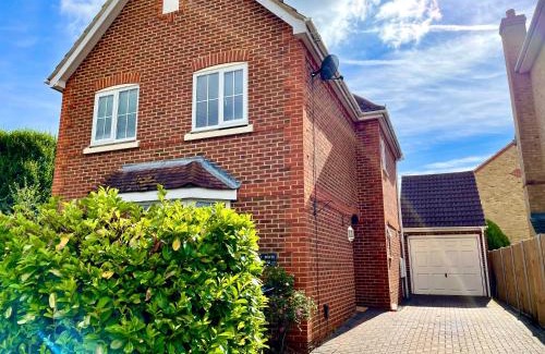 Fifield Casa | Luxury 3 Bed Detached Home In Windsor