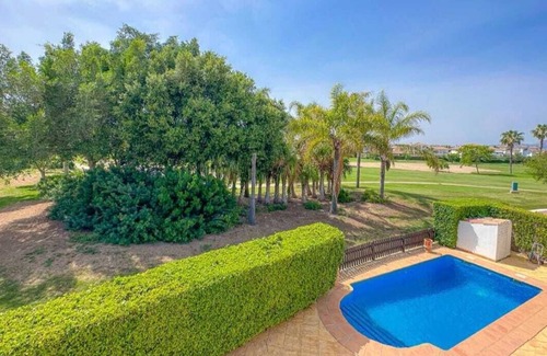 Torre-Pacheco Casa | Luxury 3 Bed front line Villa, Villa con Vista, 2 minute walk to 5 star Hotel!