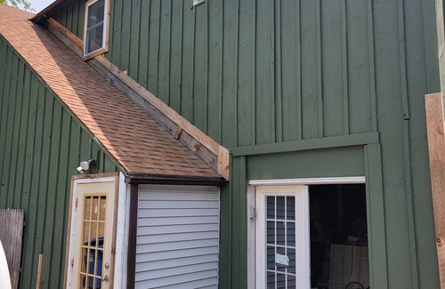 Taftville Apartamento | Luxury 3 bed room on the water 10 min away from Mohegan sun and Foxwoods Casino