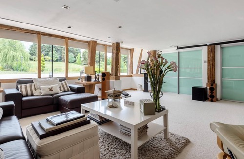 Canterbury Otro | Luxury 3 Bedroom Barn Conversion - Canterbury