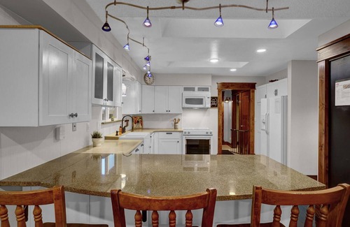 Briargate Casa | Luxury 3-bedroom getaway in the heart of CO Springs featuring breathtaking views