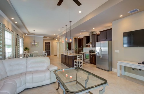 Naples Park Casa | Lujo 3 habitaciones, 2 baños completos cerca de la playa. Piscina climatizada privada. ¡Inmaculado!