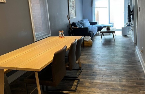 Oakwood Village Apartamento | Luxury 3 Bedroom Apartment Downtown Toronto!