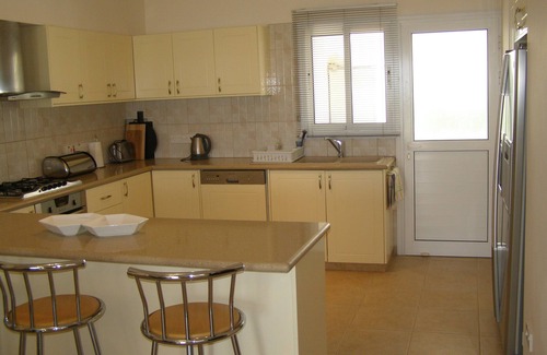 Latchi Villa | Villa de playa de lujo de tres dormitorios con piscina climatizada