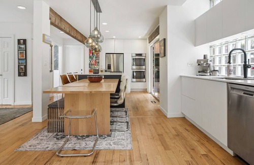West Vancouver Casa | Luxury 3 Bedroom