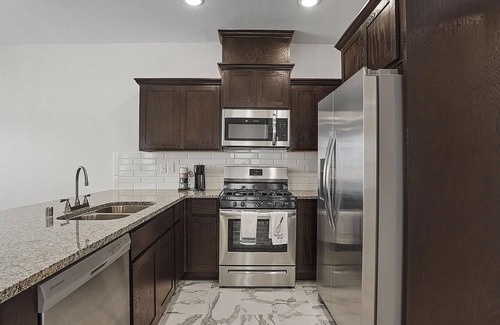 Chamberino Casa | Luxury 3 bedroom duplex with 2 car garage
