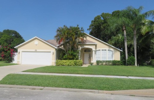 Vero Beach South Casa | Luxury 3-Bedroom Home near Beaches with Pool