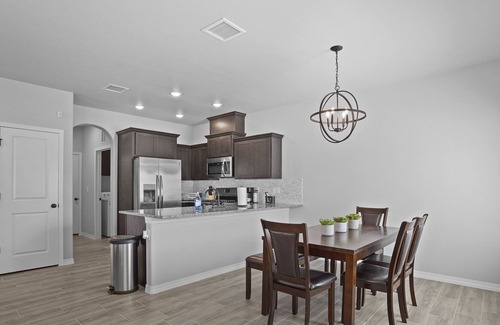 Chamberino Casa | Luxury 3 bedroom home w/ high speed wifi & garage