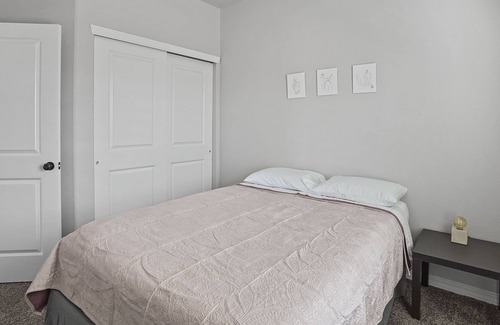 Chamberino Casa | Luxury 3 bedroom home w/ high speed wifi & garage