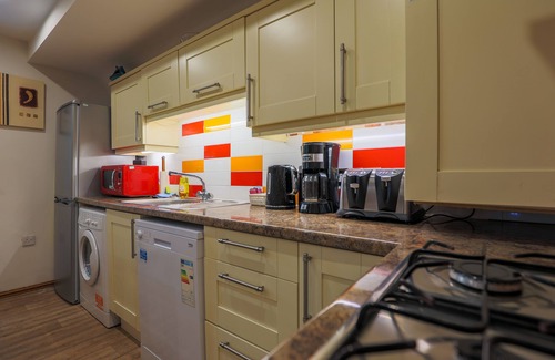 Liverton Cabina | Luxury 3-Bedroom Lodge with Hot Tub in Devon - Your Perfect Getaway