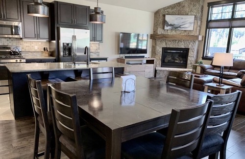 Keystone Casa | Luxury 3 Bedroom Mountain Townhome in Keystone
