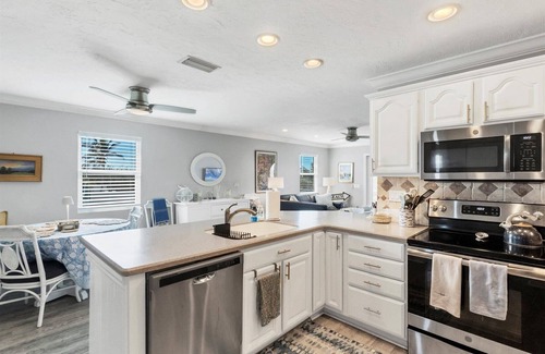 Palm Island Casa | Luxury 3 bedroom pool home on Kettle Harbor!