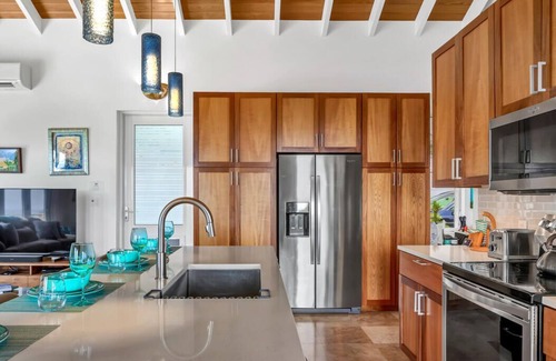Monte Villa | Luxury 3 Bedroom + Private Pool + Breathtaking Ocean Views + Concierge Services!