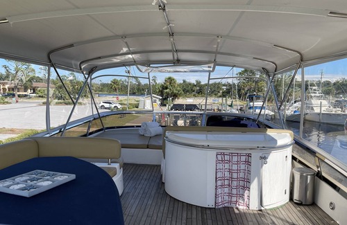 Panama City Alquiler De Eote | Luxury 3-bedroom Yacht - Gorgeous Bayfront Paradise!