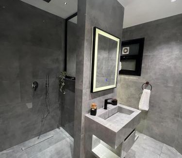 Agouza Apartamento | Luxury 3 Bedrooms Aparthotel Prime and Upscale Location - G