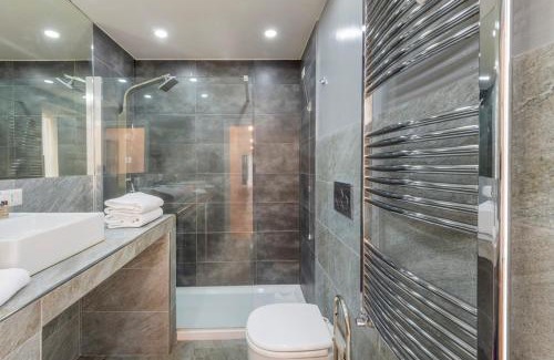 Zona Farini Apartamento | Luxury 3 Bedrooms Apt - B Home