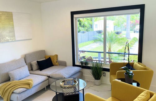 Hallandale Beach Villa | Luxury 3-Beds Modern Villa Minutes from the Ocean