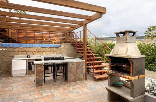 Nueva Milla de Oro Villa | Luxury 3 Beds Villa Inside Resort