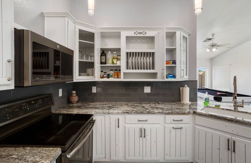 Suncliff Casa | Luxury 3-br Home with Pool & Outdoor BBQ Area