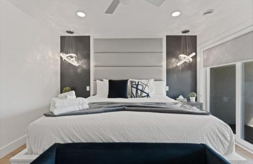 Leamington Casa | Luxury 3 level, 3 Bedroom 171-9 Condos