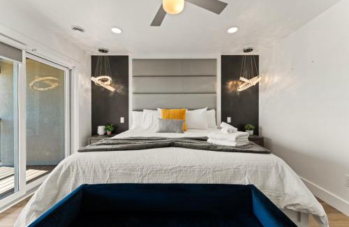 Leamington Casa | Luxury 3 level, 3 Bedroom 171-2 Condos