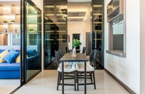 Nong Pa Khrang Apartamento | Luxury 31st Top Floor Condo with Swimming Pool