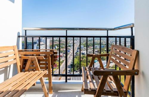 Nong Pa Khrang Apartamento | Luxury 31st Top Floor Condo with Swimming Pool