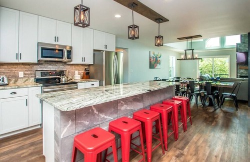 Intervale Casa | Luxury 3700 sf Home with Mountain Views, Hot Tub, Sauna, Game Room