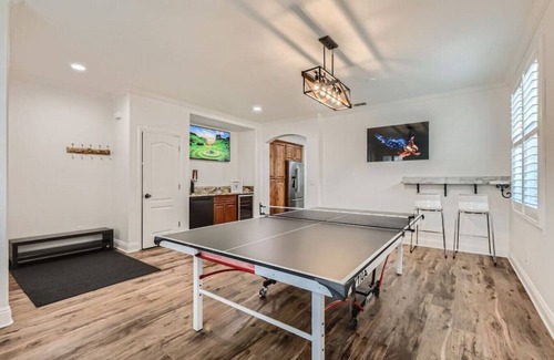Roseville Casa | Luxury 3bd/2ba Roseville Home Hot Tub & Game Room