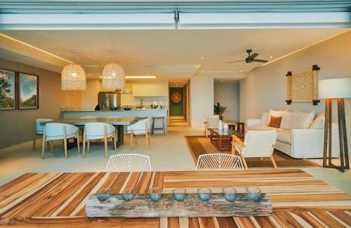 Ixtapa Apartamento | Luxury 3bdr Beachfront Condo, Peninsula Ixtapa