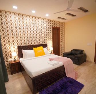 DLF Phase 5 Apartamento | Luxury 3BHK Service Apartment -Golf Course Road, Gurgaon
