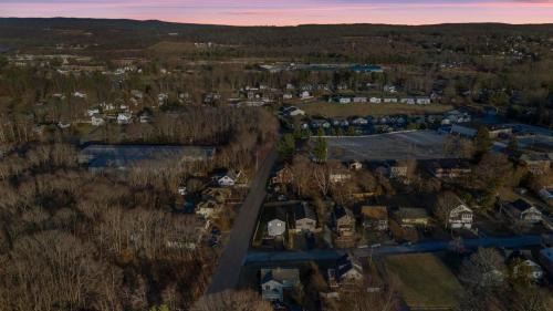 Middletown Casa | Luxury 3BR 3BA Modern Escape