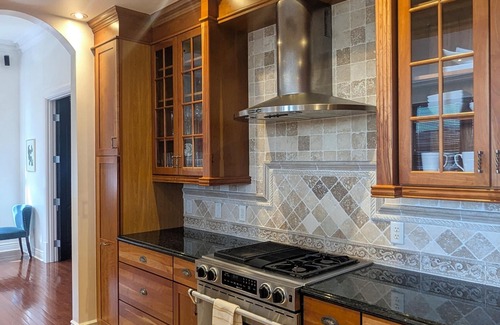 Central Business District Condominio | Luxury 3BR Downtown Kalamazoo Penthouse + Private Parking & Walkable