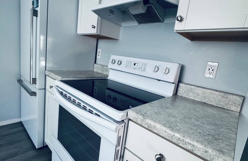 Bloomington Casa | Luxury 3BR Home Near IU & Downtown- – Deck, Dishwasher & In‑Unit Laundry