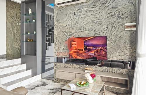 Padangsambian Klod Villa | Luxury 3BR Krobokan Villa B Pool&Wi-Fi