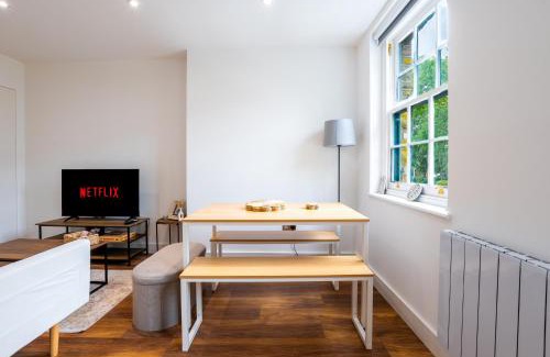 Kentish Town Apartamento | Luxury 3BR Pool Table GymBike SmartTV WiFi AC