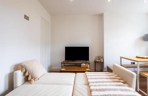Kentish Town Apartamento | Luxury 3BR Pool Table GymBike SmartTV WiFi AC