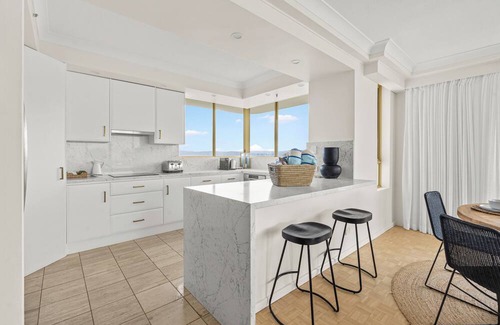 Main Beach Apartamento | Luxury 3BR with Ocean and Trackside GC 500 Views