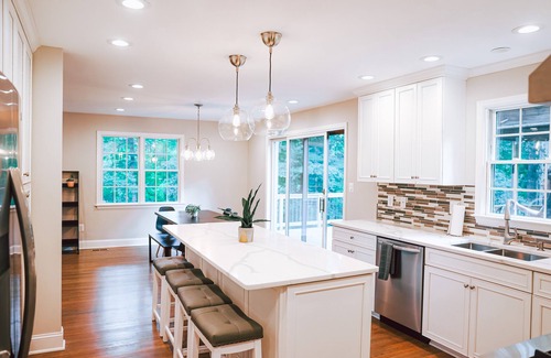 Annandale Casa | Luxury 4-6 Bedroom House with Movie Theater